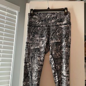 Lululemon align 25. Black/white logo print